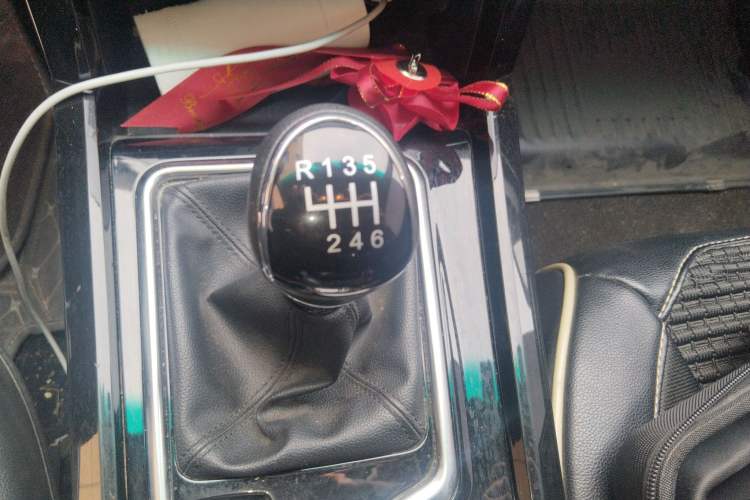 Used JAC Group T8 2022 2.0T PRO Diesel Two-Wheel Drive SharpDrive Version with Dual HFC4DB2-2E
