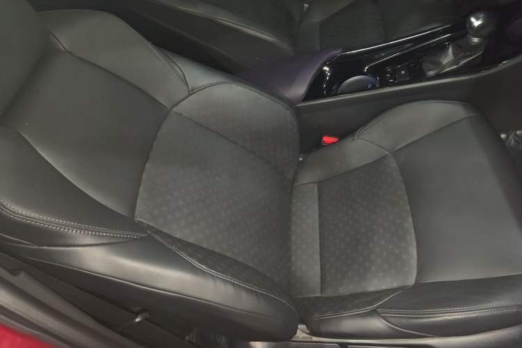 Used Toyota IZOA 2018 2.0L Yichi Edition China V Standard Right Front Seat