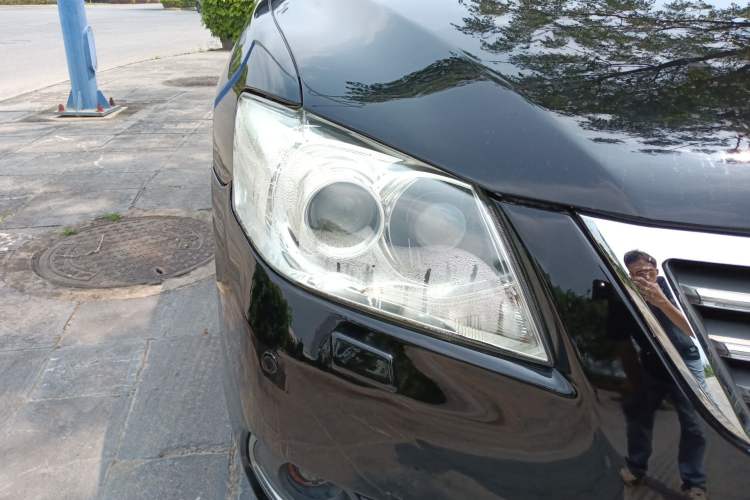 Used Toyota Camry 2011 240G Luxury Anniversary Edition Right Front Headlight