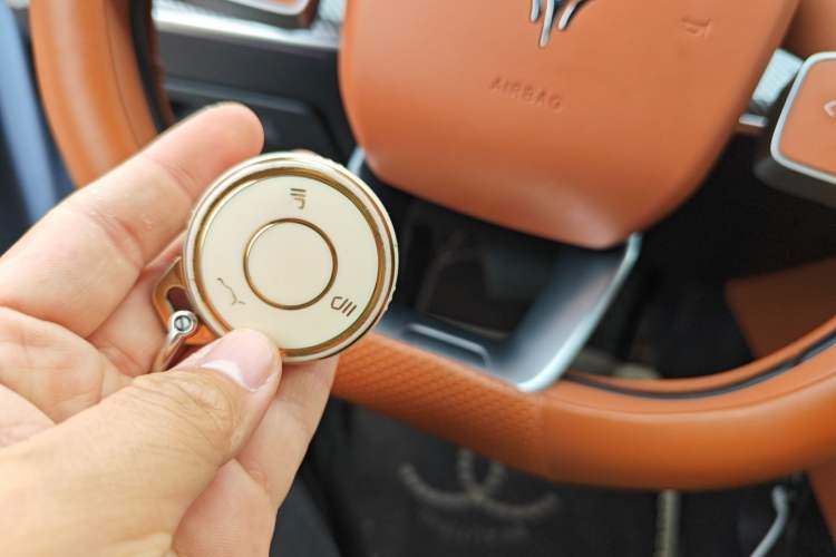 Used NETA L 2024 Extended-Range 310 Flash-Charge Red Edition