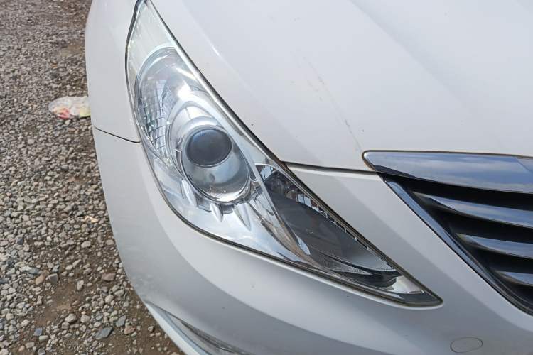 Used Hyundai Sonata 2013 2.0L Automatic Luxury Edition Right Front Headlight