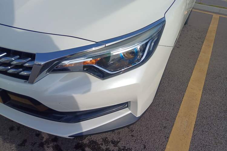 Used Venucia D60 2019 100 000 Glory 1.6L Entry Manual ChenShang Edition China VI
