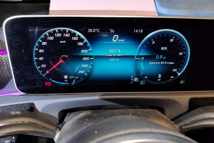 Used Mercedes-Benz A-Class 2019 A 200 Dynamic Edition Instrument Cluster