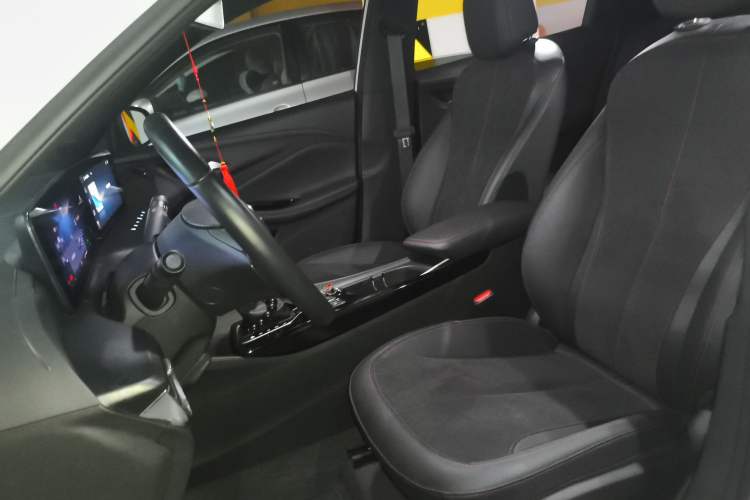 Used Buick Verano 2023 Pro GS Swift Edition Left Front Seat