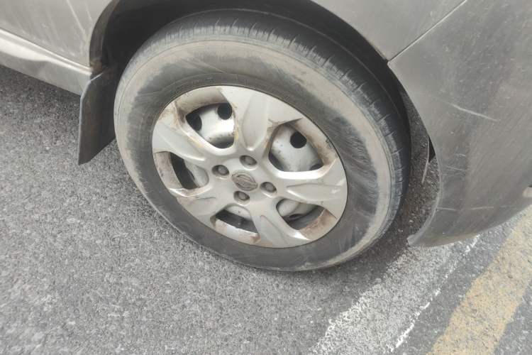 Used Jinbei New Hiace X30L 2018 1.5L Box Truck Wealth Edition DLCG14 Right Front Wheel Hub