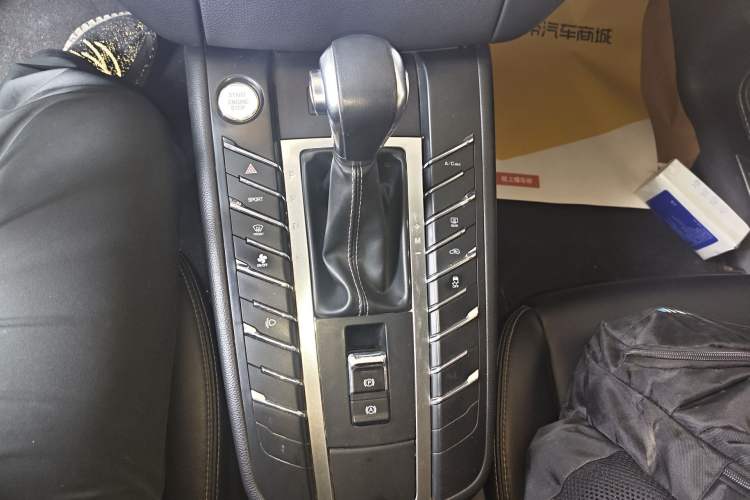 Used Zotye SR9 2017 2.0T Automatic Ultimate Road Edition
