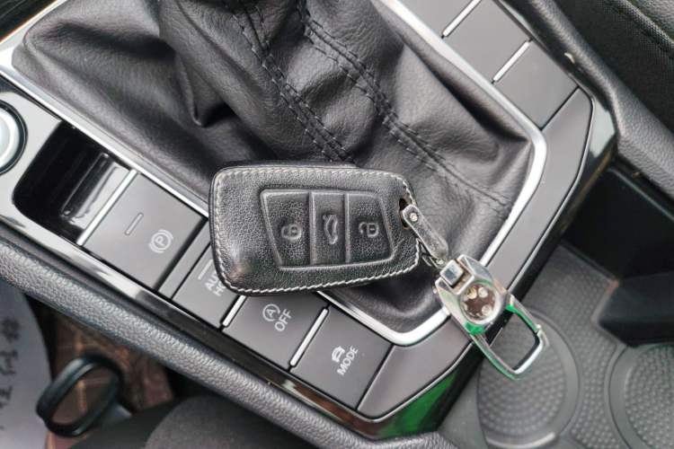 Used Volkswagen Sagitar 2022 280TSI DSG Flyover Edition Vehicle Key