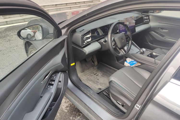 Used BYD Qin L 2024 DM-i 120KM Excellence Model Driver Seat