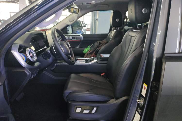 Used Tank 400 New Energy 2023 Hi4-T Super Edition Left Front Seat