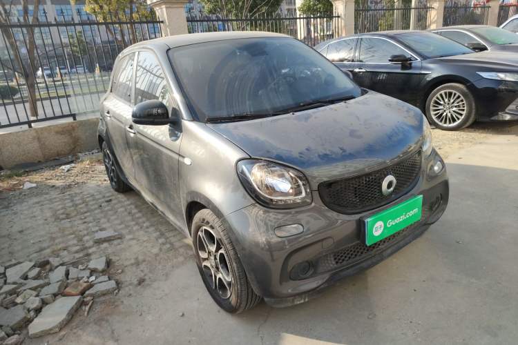 Used smart forfour 2018 0.9T 66 kW Pioneer Edition
