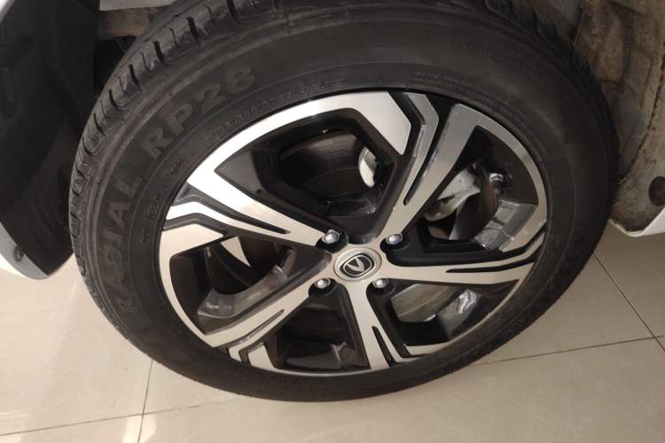 Used CHANGAN Benni E-Star 2022 Qingxin Edition Colorful Model Lithium Iron Phosphate Right Rear Wheel Hub