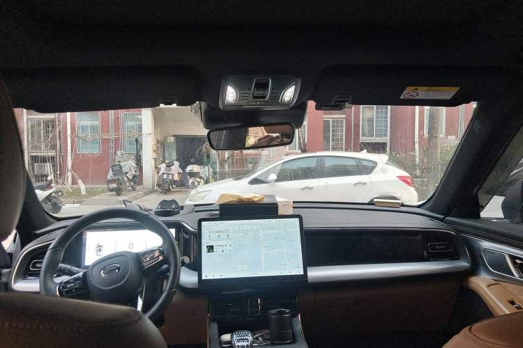 Used GAC Trumpchi ES9 2024 PHEV with 143 km Max