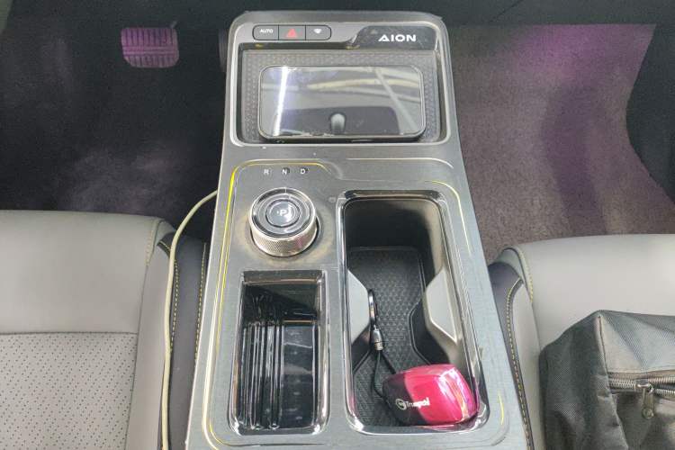 Used AION Y 2022 70 Intelligent Edition Lithium Iron Phosphate Gear Lever