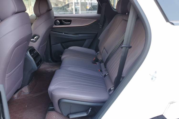 Used Chery Tiggo 9 2025 2.0T Automatic Two-Wheel Drive Luxury Edition 5 Seats