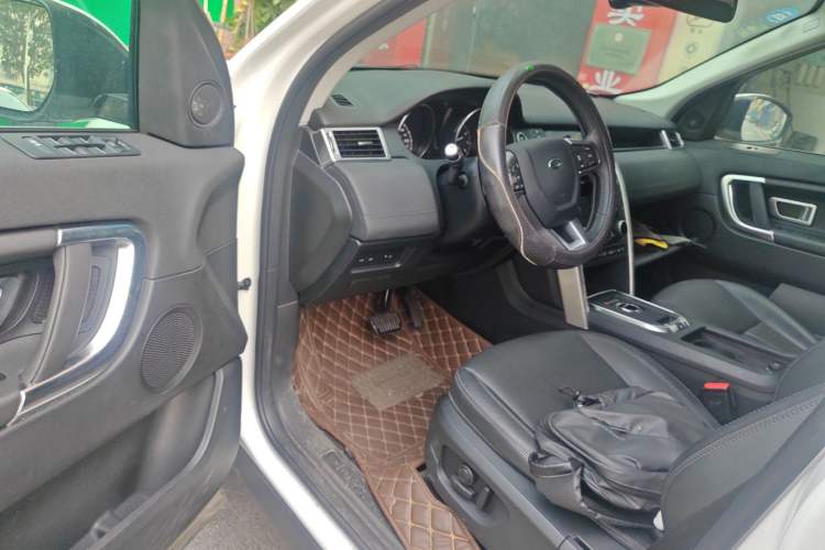 Used Land Rover Discovery Sport 2018 240 PS SE Version Driver Seat