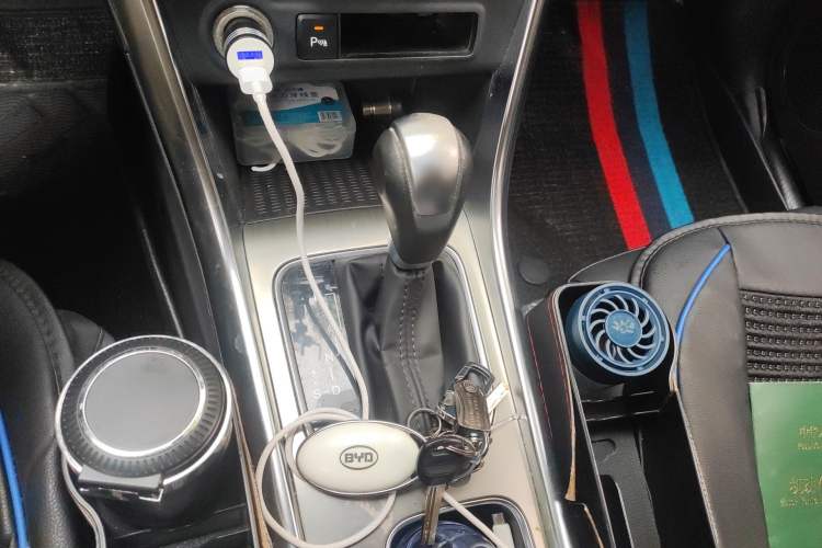 Used BYD Song 2018 1.5TID Automatic Smart Connect Prestige Model Gear Lever