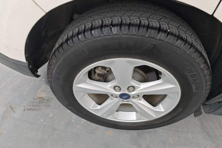 Used Ford Edge 2015 2.0T GTDi Two-Wheel-Drive Elite Edition
