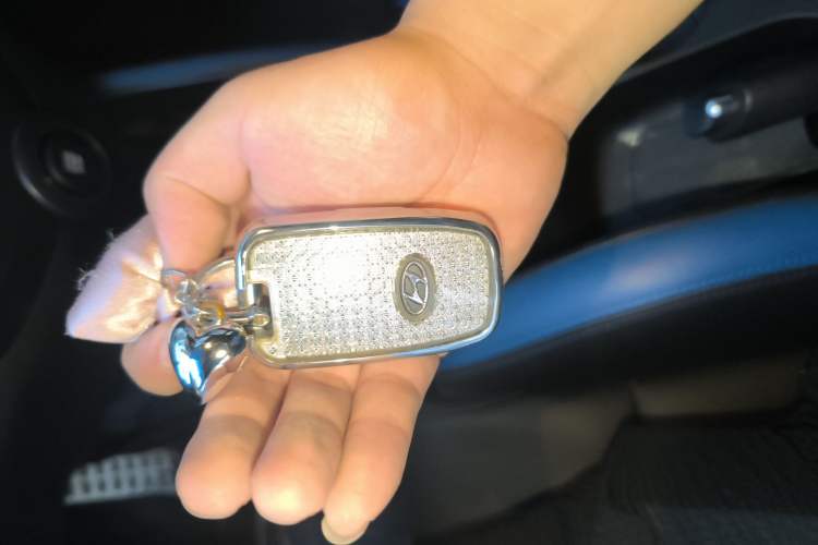 Used Hyundai Veloster 2015 1.6T Automatic Luxury Edition Vehicle Key