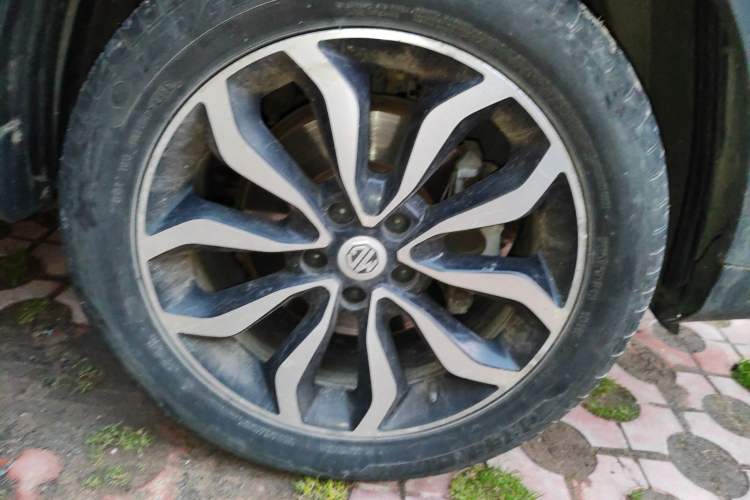 Used MG GS 2015 2.0TGI TST Luxury Edition Right Front Wheel Hub