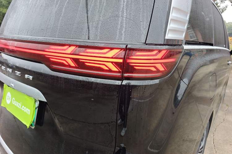 Used Denza D9 2024 DM-i 980 Four-Wheel Drive Prestige Model
