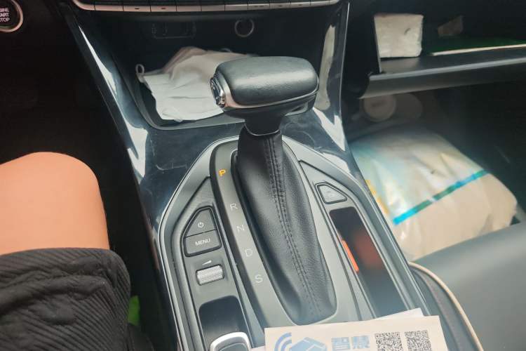 Used GAC Trumpchi GS4 2021 270T Automatic Luxury Edition Gear Lever