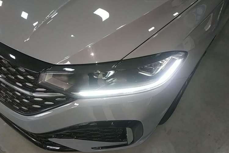 Used Volkswagen Lavida 2023 300TSI DSG Starry Full-Comfort Edition Left Front Headlight