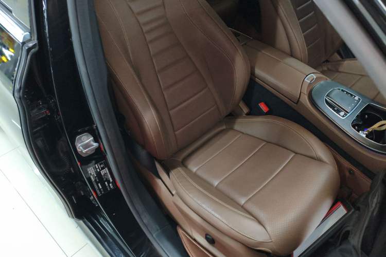 Used Mercedes-Benz E-Class 2019 Restyled E 300 L Sporty and Stylish Edition
