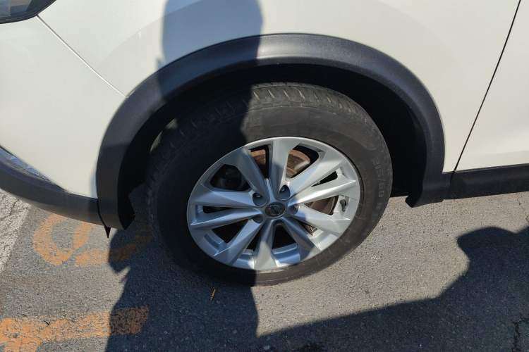 Used Nissan Qashqai 2016 2.0L CVT Elite Edition Exterior 4