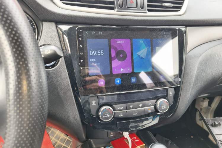 Used Nissan X-Trail 2014 2.0L CVT Comfort Edition 2WD Audio And AC Panel