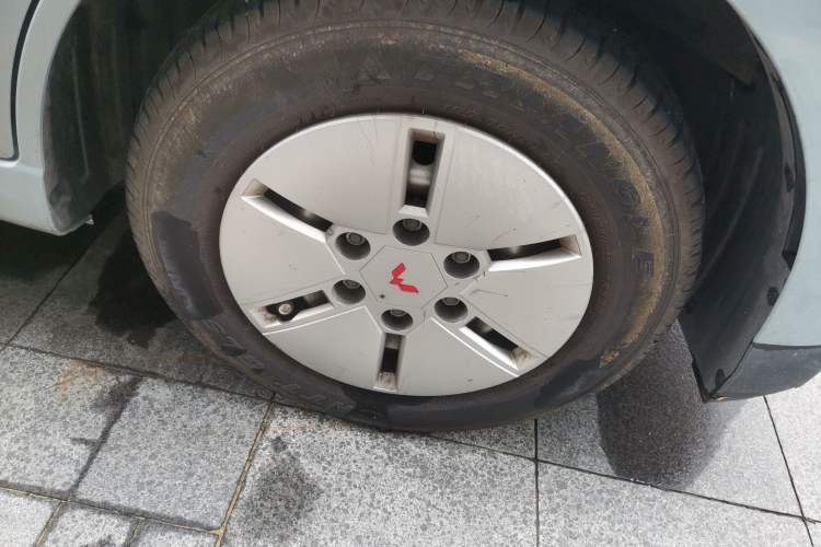 Used Wuling Yangguang 2024 300km Comfort Version with Sealed Windows 60kW
