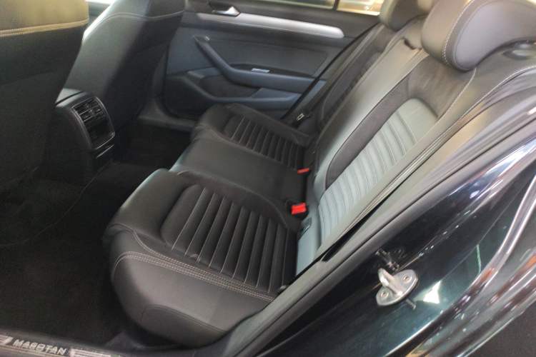 Used Volkswagen Magotan 2020 280TSI DSG Comfort Edition Left Rear Seat