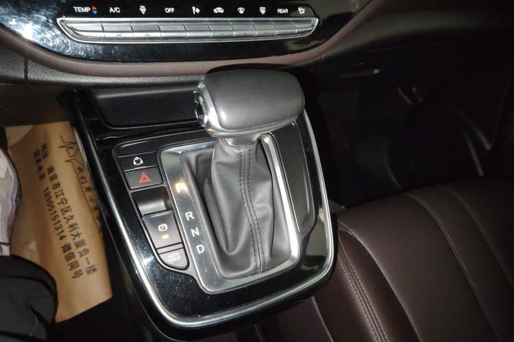 Used GAC Trumpchi M6 2019 270T DCT Luxury Edition (7-seater) China VI Gear Lever