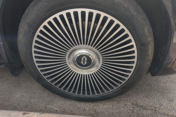 Used Hima AITO M9 2024 Range-Extended Ultra Version 42 kWh 6-Seater Model
