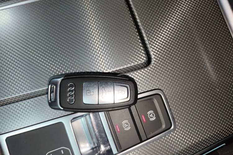 Used Audi A6L 2021 40 TFSI Luxury Dynamic Edition Vehicle Key