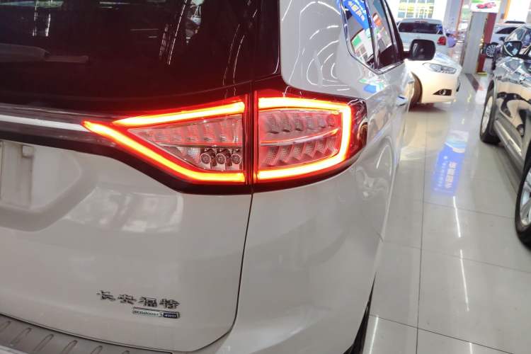 Used Ford Edge 2018 EcoBoost 245 Four-Wheel Drive Titanium 7-Seater
