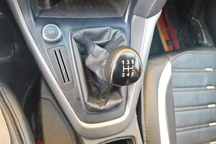 Used Ford Focus 2017 Hatchback 1.6L Manual Comfort Plus SmartDrive Edition Gear Lever