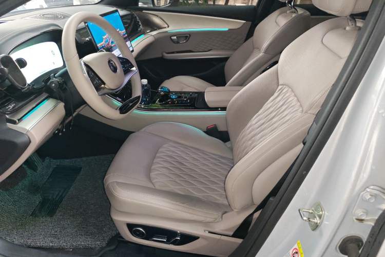 Used BYD Han 2024 EV Glory Edition 605KM Front-Wheel-Drive Premium Model