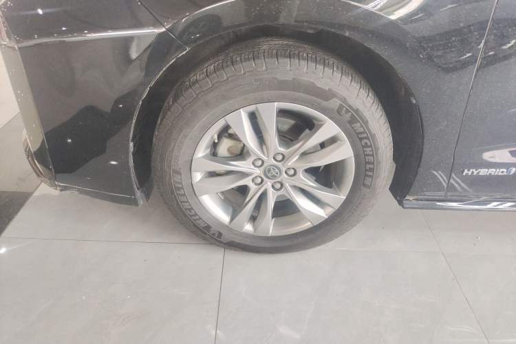 Used Toyota SIENNA 2023 2.5L Hybrid Comfort Edition Exterior 4