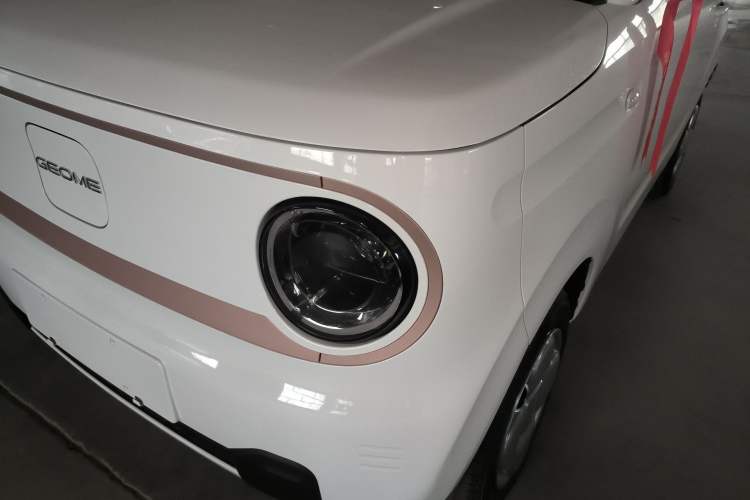 Used Geely Galaxy Panda 2024 Panda Mini 200km Endurance Bear
