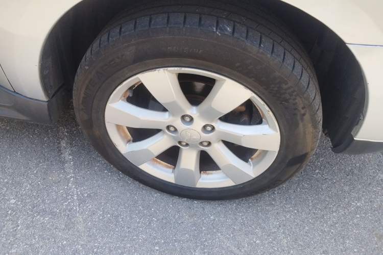 Used Mitsubishi Outlander 2010 Kijang 2.0 Sport Edition Right Front Wheel Hub