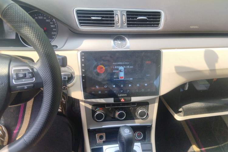 Used Volkswagen Magotan 2012 Revised Version 1.8TSI Leading Edition Audio And AC Panel