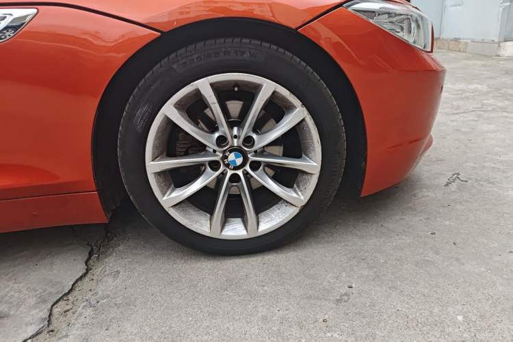 Used BMW Z4 2013 sDrive20i Leading Model Right Front Wheel Hub