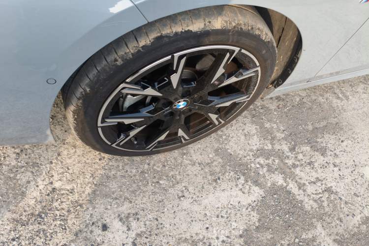 Used BMW 2 Series 2025 225L M Sport Night Edition Package Left Front Wheel Hub