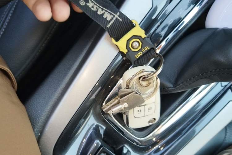 Used Chevrolet Malibu 2017 1.5T Automatic Luxury Edition Vehicle Key