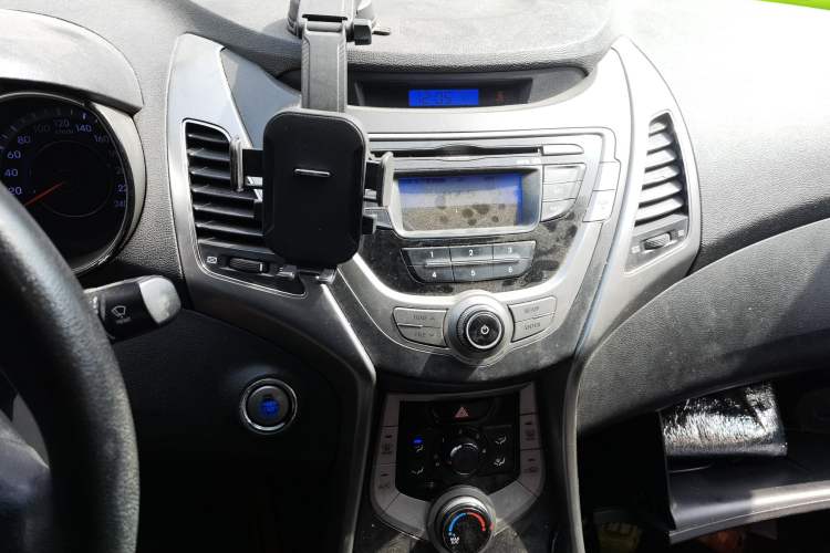 Used Hyundai Elantra (5th Generation / Langdong) 2012 1.6L Manual Leading Model