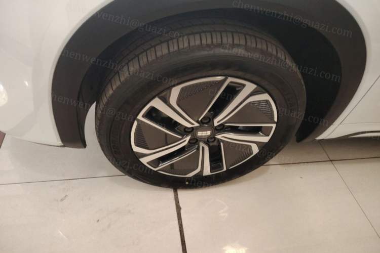 Used Geely Galaxy Galaxy Xingjian 7 EM-i 2025 120km Exploration+ Version
