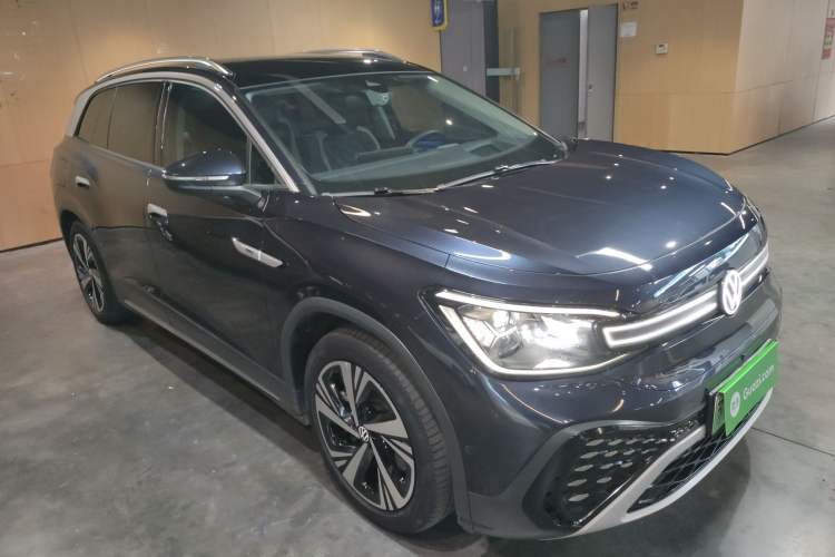 Used Volkswagen ID.6 CROZZ 2022 Long-Range PRO Edition Front Right 45 Deg