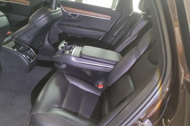 Used Volvo S90 2017 T5 Smart Luxury Edition