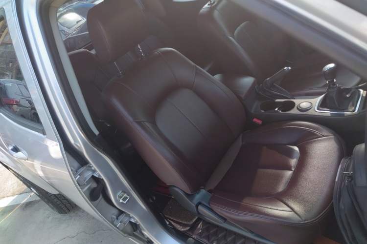 Used Great Wall Wingle 7 2019 2.0T Diesel Two-Wheel Drive Value Edition China VI Standard Big Double Cab GW4D20M