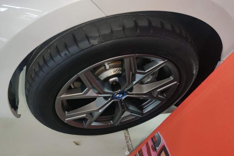 Used BMW i3 2024 eDrive 35 L Left Front Wheel Hub